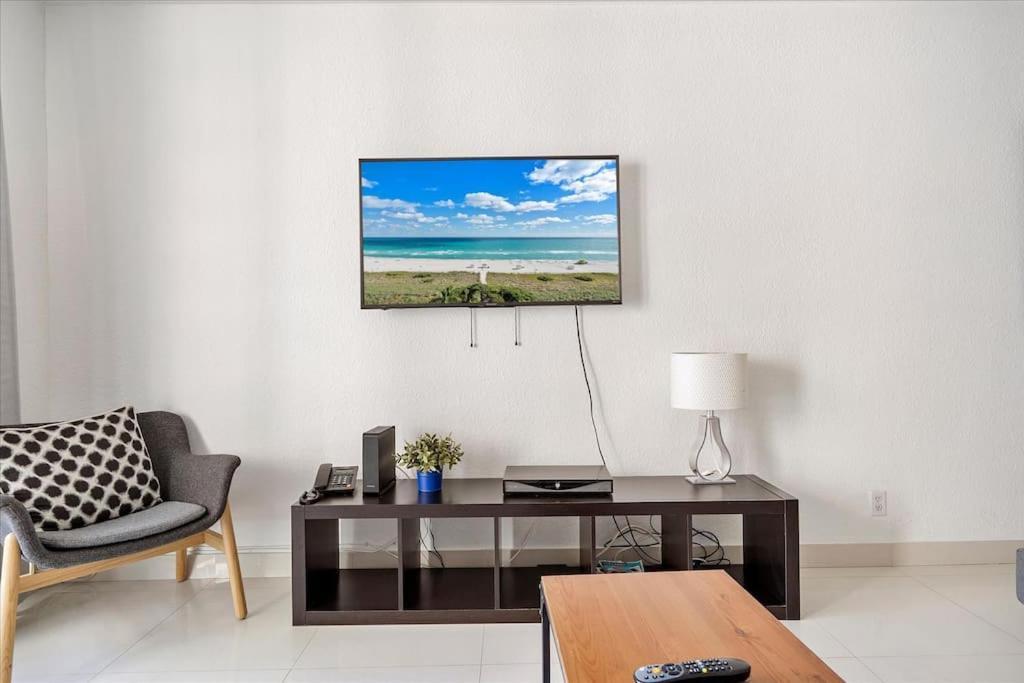 Beachfront 2 Bedroom At Tides Hollywood 8Th Floor Exterior foto