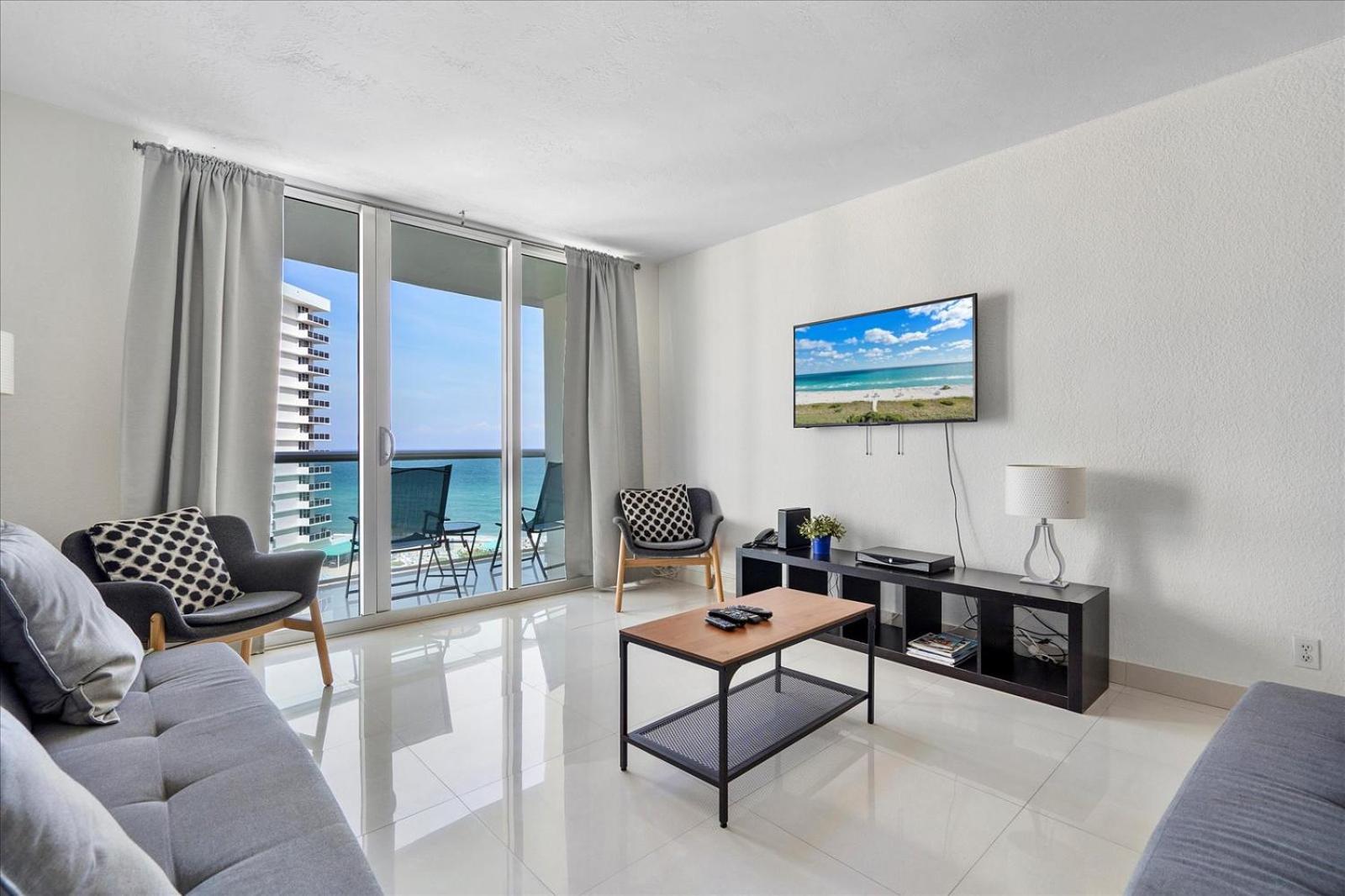 Beachfront 2 Bedroom At Tides Hollywood 8Th Floor Exterior foto